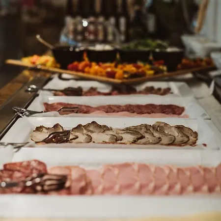 سيهوتيل يوروبا فندق 4*